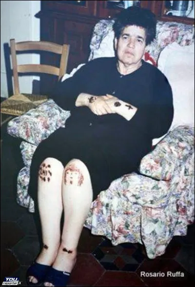 La cause en béatification de Fortunata (Natuzza) Evolo (1924-2009) est en cours. Outre ses dons de médium, ses stigmates et sa xénoglossie, elle disait posséder un autre don : lequel ?