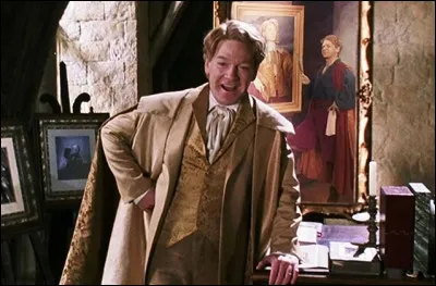 Parmi ces 4 propositions concernant la jeunesse de Gilderoy Lockhart, laquelle/lesquelles est/sont vraie(s) ?