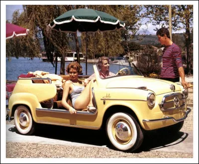 Cette version originale de la Fiat 600 dessinée par le carrossier italien Ghia avait la particularité d'adopter...