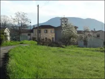 Nous terminons notre balade en r&eacute;gion P.A.C.A., &agrave; Saint-Pierre. Commune de l'arrondissement de Castellane, elle se situe dans le d&eacute;partement ...