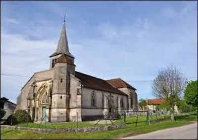 Voici l'&eacute;glise Saint-Jean-Baptiste de Foucaucourt-sur-Thabas. Petit village du Grand-Est, dans l'arrondissement de Bar-le-Duc, il se situe dans le d&eacute;partement ...