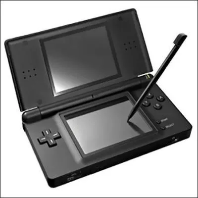 Quelle est cette console Nintendo sortie tout d'abord au Japon le 2 mars 2006 ?
