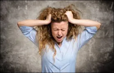 La vendeuse fut énervée lorsqu'elle revit ce voleur.