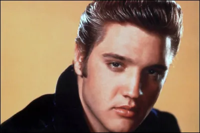 Laquelle de ces célèbres chansons d'amour a été interprétée par Elvis Presley ?