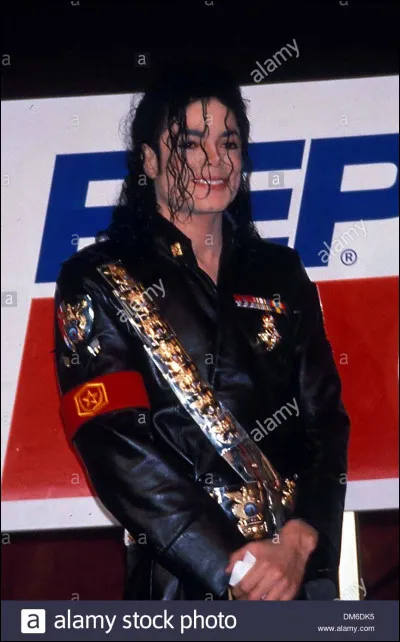 Que lui arrive-t-il pendant le tournage d'une publicité pour Pepsi ?