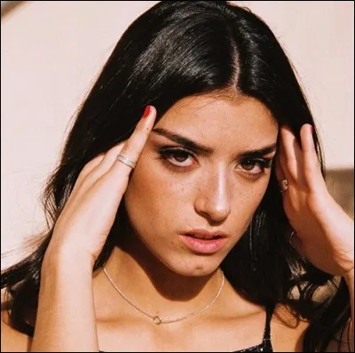 Qui est en couple avec Dixie ?