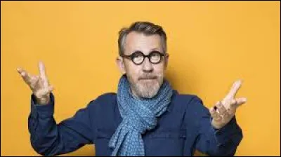 Ce youtubeur est tout simplement un ancien animateur de l'émission culte "C'est pas Sorcier". De qui s'agit-il ?