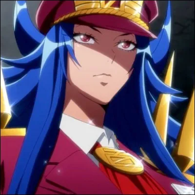 Comment se nomme la présidente de la prison de Nanba ?