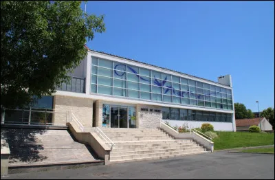 Ville de 8 000 habitants du département de la Dordogne, située dans l'agglomération de Périgueux :