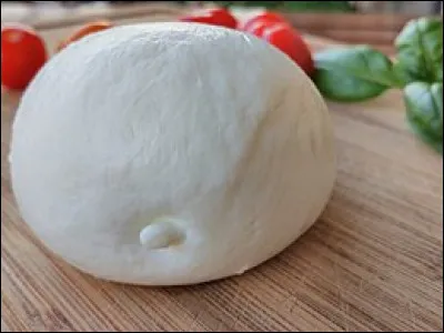 Quel est ce fromage italien &agrave; base de lait de vache ou de bufflonne qui a une forme de mini coussin ?