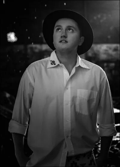 Antoine Delie joue de quel instrument ?