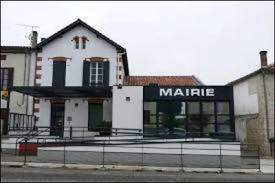 Commune néo-aquitaine, dans l'aire urbaine d'Agen, La Croix-Blanche se situe dans le département ...