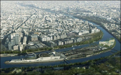 Cette ville des Hauts-de-Seine est, avec 120 000 habitants, la plus peuplée des communes franciliennes après Paris :