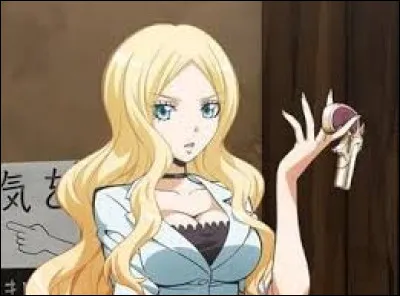 Ouah ! Elle fait tourner la tête des hommes, les séduit puis les exécute. Voici la belle :