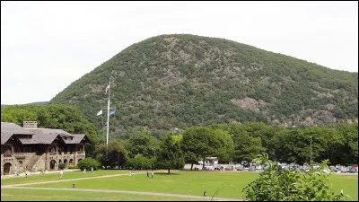Le "Nez d'Antoine" nous éloigne des terres normandes : où se trouve ce cap ?