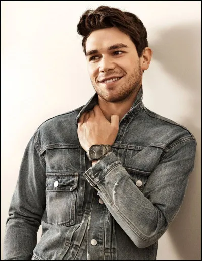 À quel âge K.J. a-t-il commencé la guitare ?