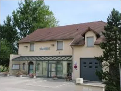 Village de Bourgogne-Franche-Comt&eacute;, &agrave; 8 kilom&egrave;tres de Lons-le-Saunier, Trenal se situe dans le d&eacute;partement ...