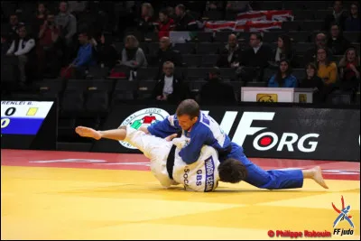Au judo, combien de points vaut l'annonce "waza-ari" ?