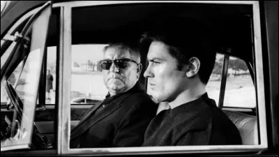 Quel est ce film, réalisé en 1963 par Henri Verneuil, mettant en scène Jean Gabin et Alain Delon dans les rôles principaux, qui raconte l'histoire d'un vieux malfrat récemment sorti de prison (Gabin) qui s'associe avec un jeune truand (Delon) ?