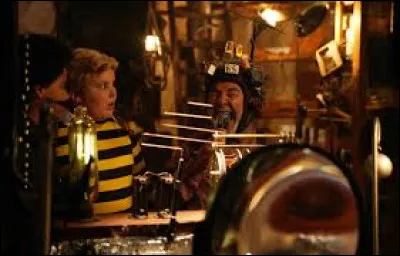 Qui joue le rôle de Monsieur Kitrich ?