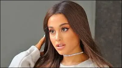 Avec quel animal la voit-on dans le clip Thank U, Next ?