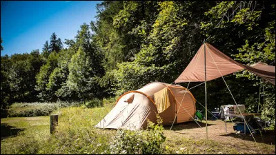 Combien de temps faut-il survivre lorsque l'on prend un contrat de cible prioritaire ?