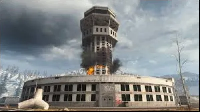 Tu campes sur la tour de contrôle de l'aéroport. Quelle est la localisation la plus lointaine parmi ces trois choix ?
