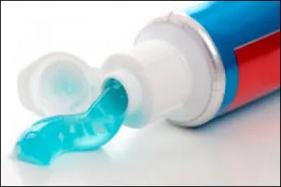 Il accompagne et complète l'objet de la première question !