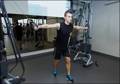 C'est un exercice d'isolation pour les pectoraux qu'on place généralement à la fin de la séance pour les congestionner.