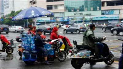 Quelle est la superficie, à peu près, de la Chine ?