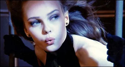 Qui est cette star, &eacute;g&eacute;rie d'un parfum de Chanel ?