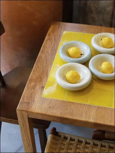 Ce vin blanc se caractérise par des notes très fraîche de citron et de noisette. Quel est-il ?