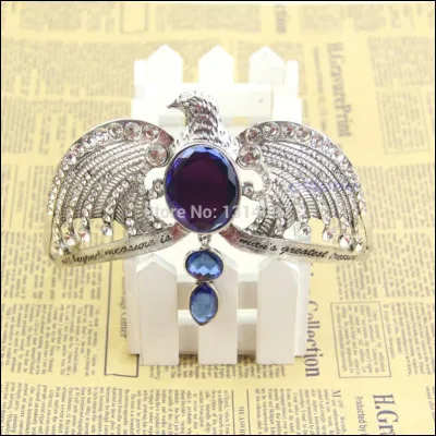 Vous savez, sur la statue de Rowena Serdaigle, il y a un diadème. Alors voilà, qu'est-il écrit sur ce diadème ?