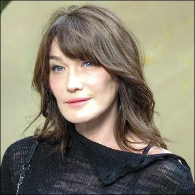 Quel fut le premier single de Carla Bruni, sorti en 2002 ?