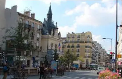 Ville de 23 000 habitants du département de la Seine-Saint-Denis, limitrophe de Paris :