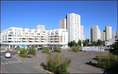 Ville de 25 000 habitants du département de l'Essonne :