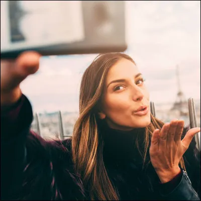 Vers où ce nez est-il dirigé ?