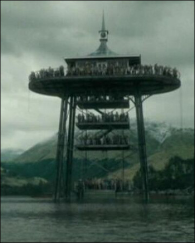 Sans compter Harry quel champion du tournoi des Trois Sorciers déclare forfait à la fin de la deuxième tâche ?