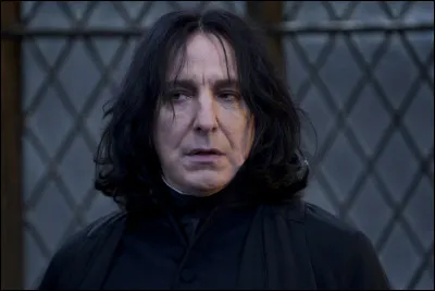 Pour le goûter, tu rencontres Cédric Diggory. Ta première réaction :