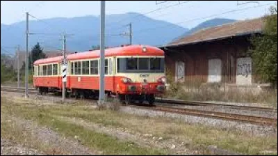 Que faut-il ajouter à "auto" pour obtenir le nom d'un véhicule ferroviaire à traction thermique ?