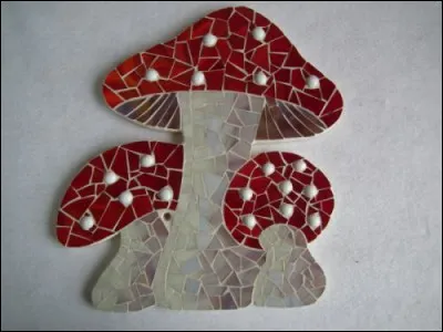 Laquelle de ces amanites est comestible ?