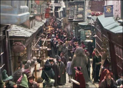 C'est déjà le temps d'acheter tes affaires au chemin de Traverse. Par où commences-tu ?