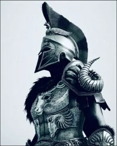 À la tête d'une troupe de mercenaires sous Darius III, affrontant l'armée d'Alexandre le grand. Qui est-il ?