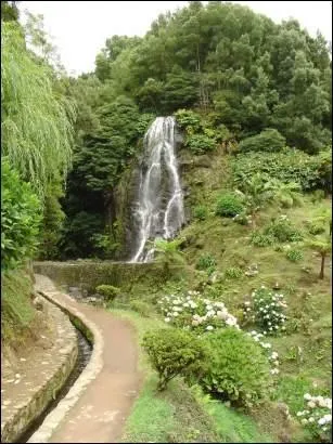 Sur quelle le se situe la capitale ?