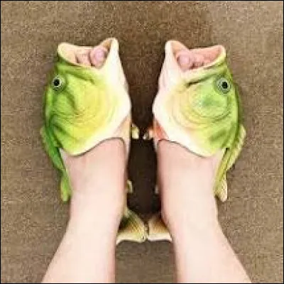 Tes grands parents t'offrent un cadeau vraiment très moche pour ton anniversaire. Quelle est ta réaction ?