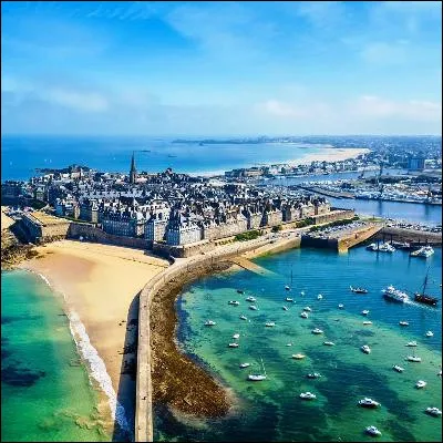 Lequel de ces "Grands Sites" de France se trouve en Bretagne ?