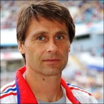 Quel objet le Tch&egrave;que Jan Zelezny a-t-il lanc&eacute; &agrave; 98m48 ?