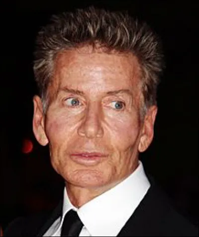 Qui ce Calvin, styliste américain, figure emblématique du prêt-à-porter sportswear, né le 19 novembre 1942 à New-York ?