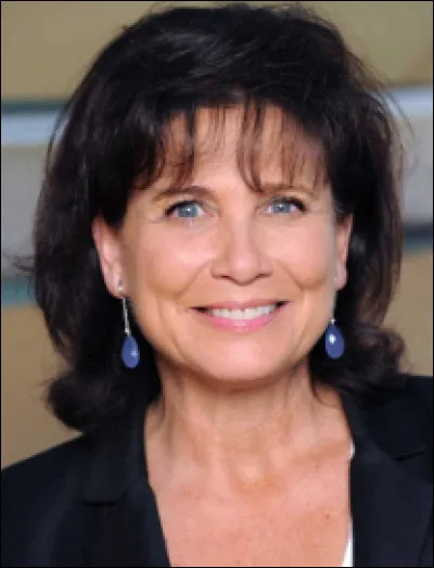 Qui est cette Anne, journaliste franco-américaine, célèbre pour avoir animé plusieurs émissions d'information, née le 15 juillet 1948 à New York ?