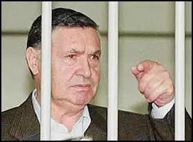 N le 16 novembre 1930, il est surnomm 'La Bte', Il est en prison, comdamn en 2002  8 ans et 10 mois .